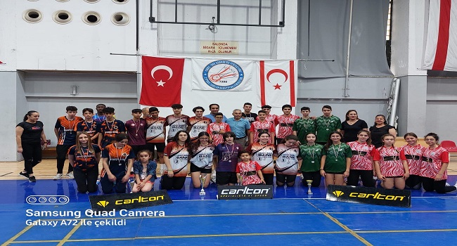 Badmintonda gençlerin şampiyonu YDÜ