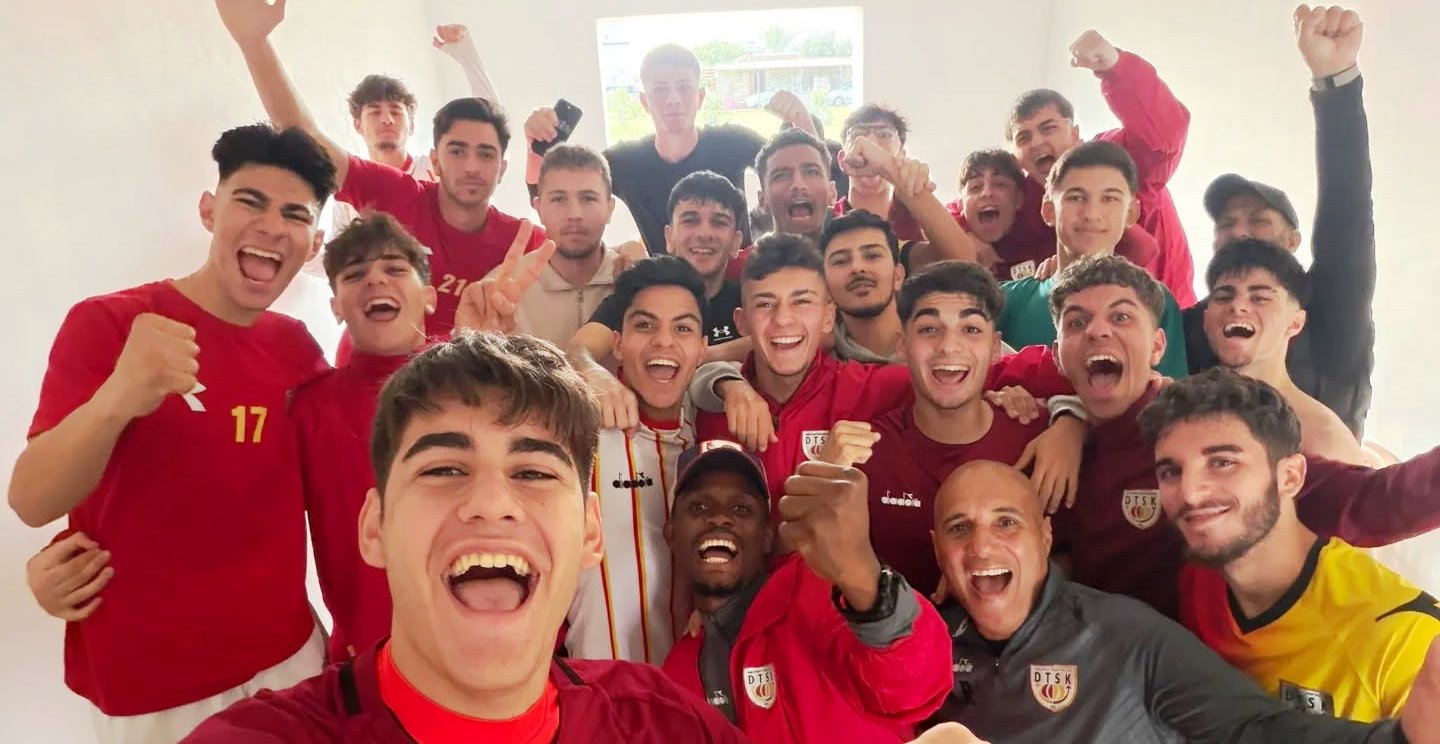 Dumlupınar, Kaymaklı’yı geçip zirveyi karıştırdı