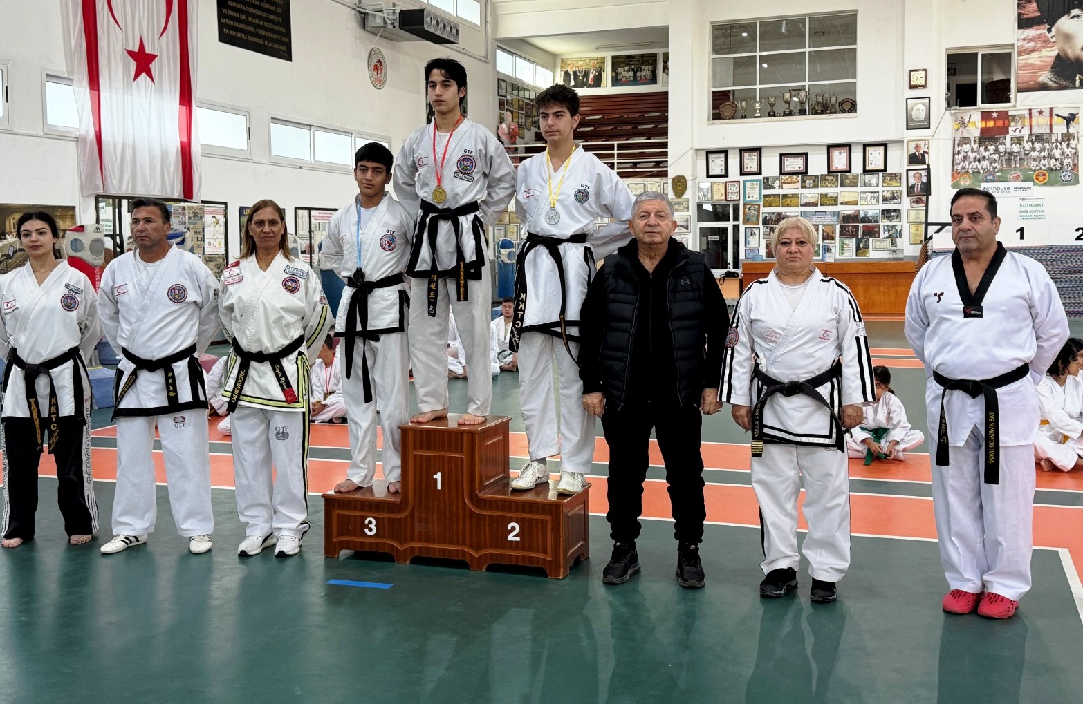 Raif Denktaş anısına vuruştular