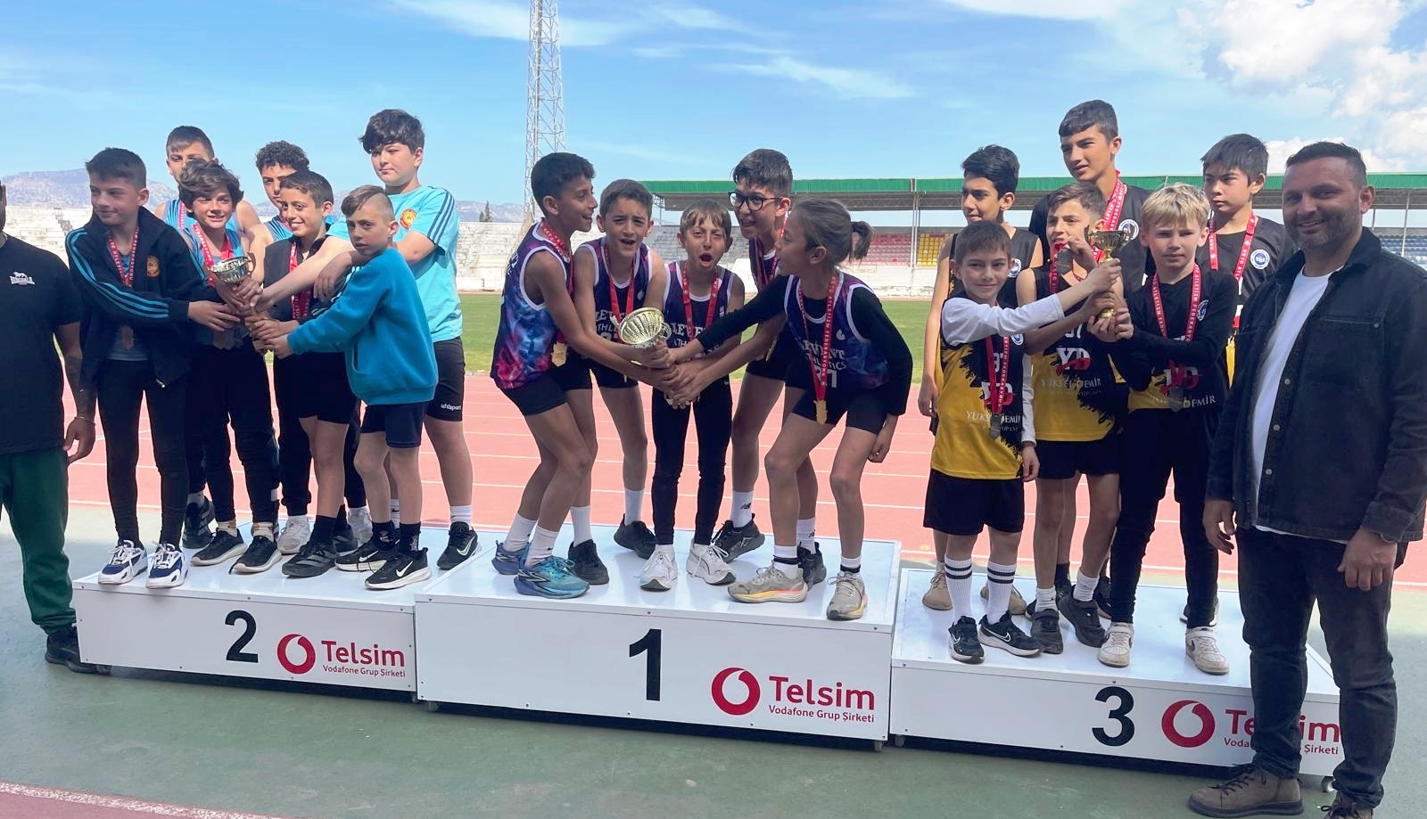 Levent İlkokulu zafere koştu