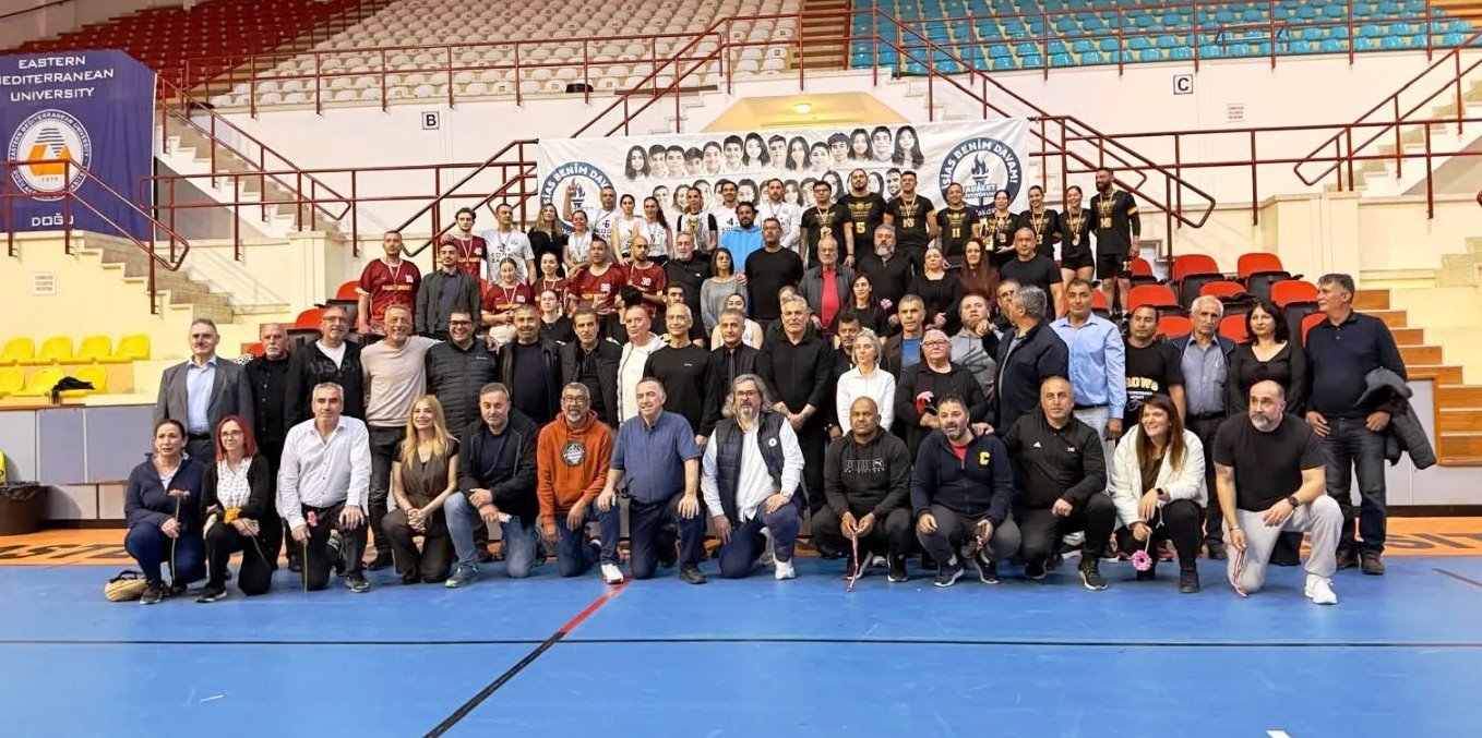 VOLEYBOL EFSANELERİ, ŞAMPİYON MELEKLERİMİZ İÇİN BULUŞTU