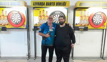 FERDİ DARTS BİRİNCİ LİGDE ŞAMPİYON DINO WHAYYT