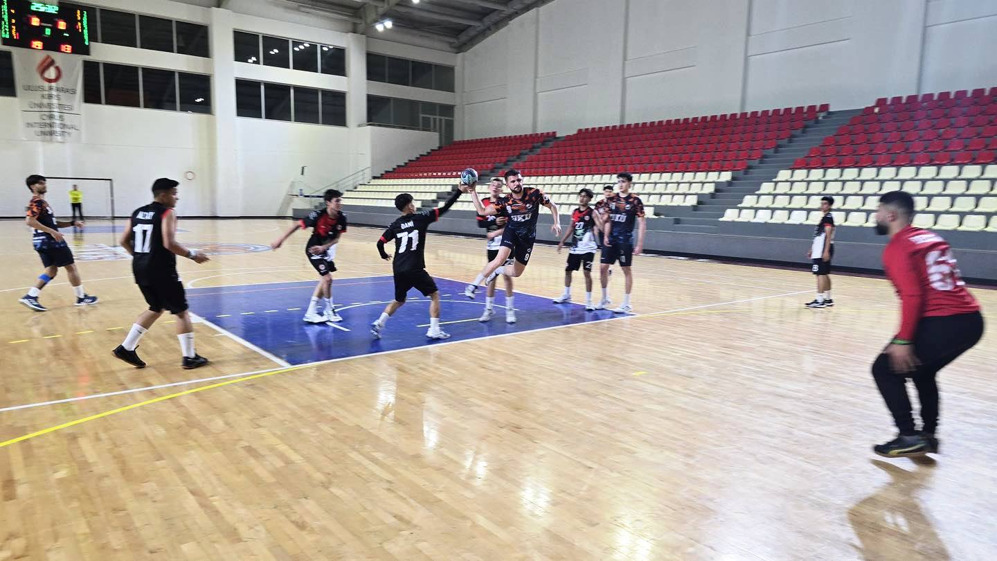 HENTBOLDA UKÜ’NÜN GECESİ