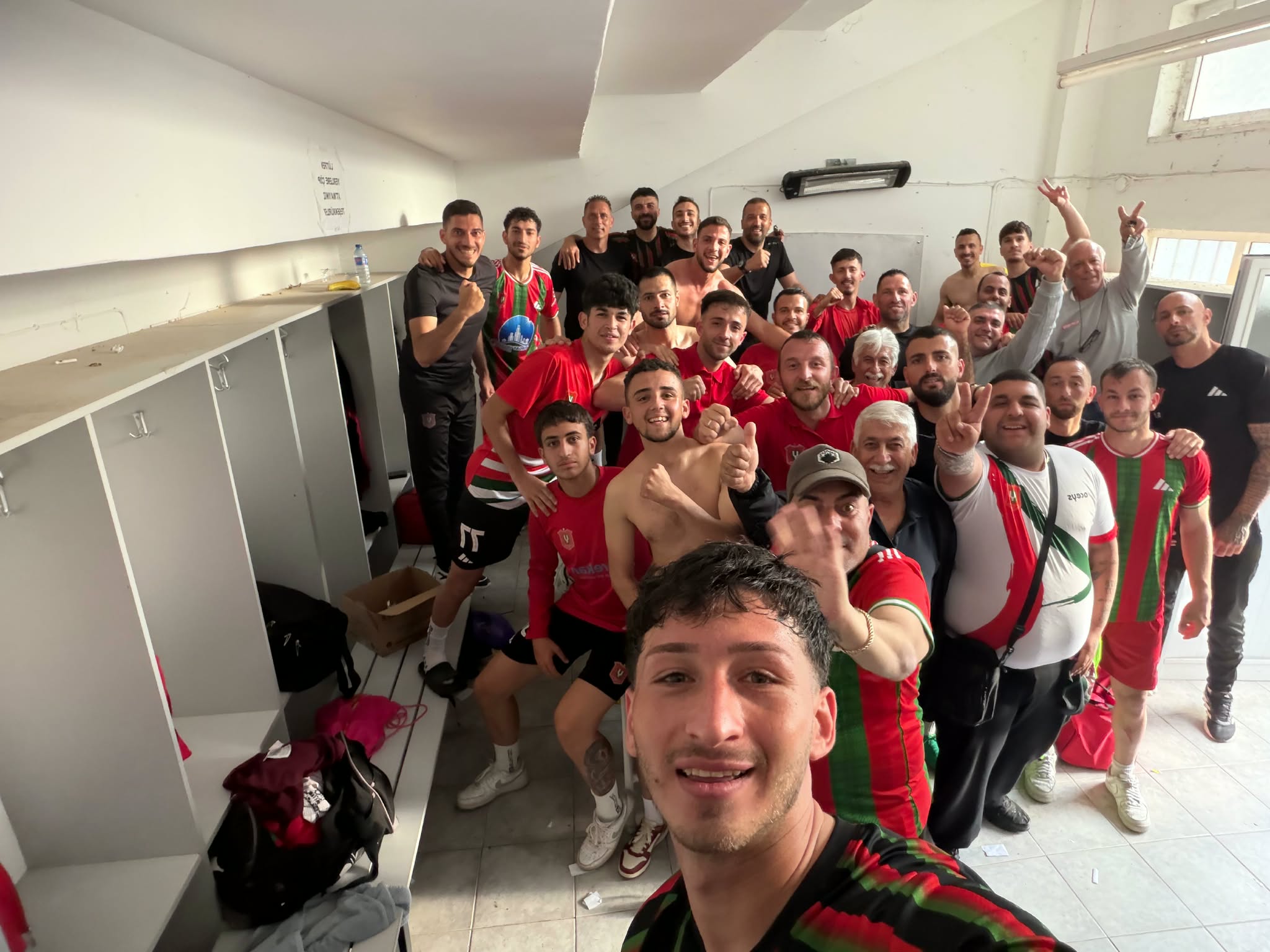 BAF ŞAMPİYONLUĞA YÜRÜYOR