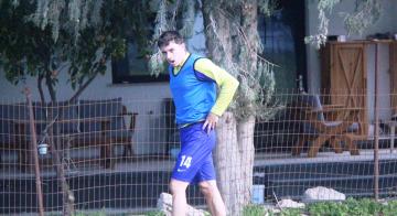 REKORTMEN ATLET TAYGUN, FUTBOLCU OLDU