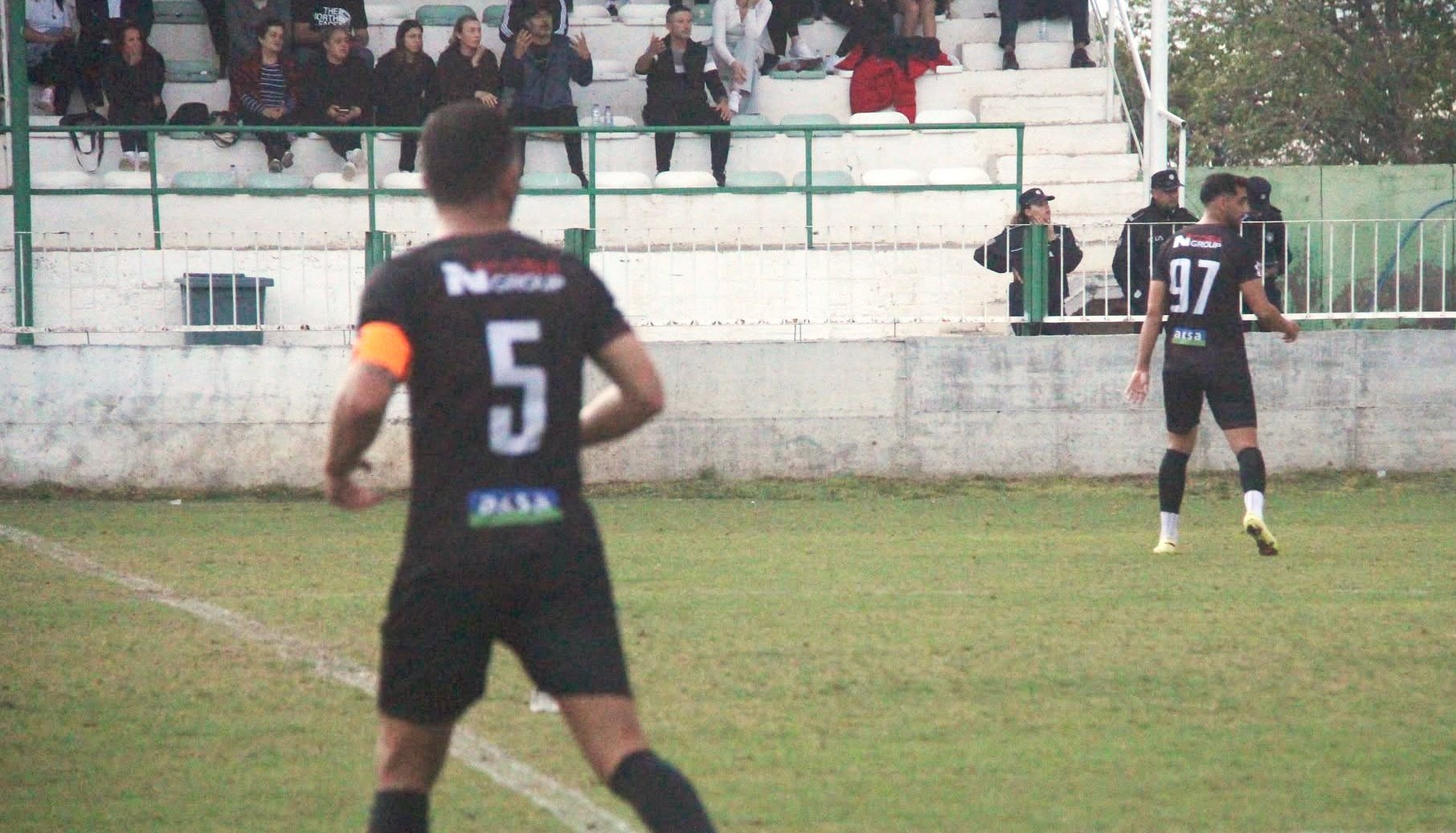 HALİL’İN DİZ SAKATLIĞI VAR