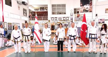 Taekwondo antrenör ve hakemler, uluslararası diplomalarını aldılar