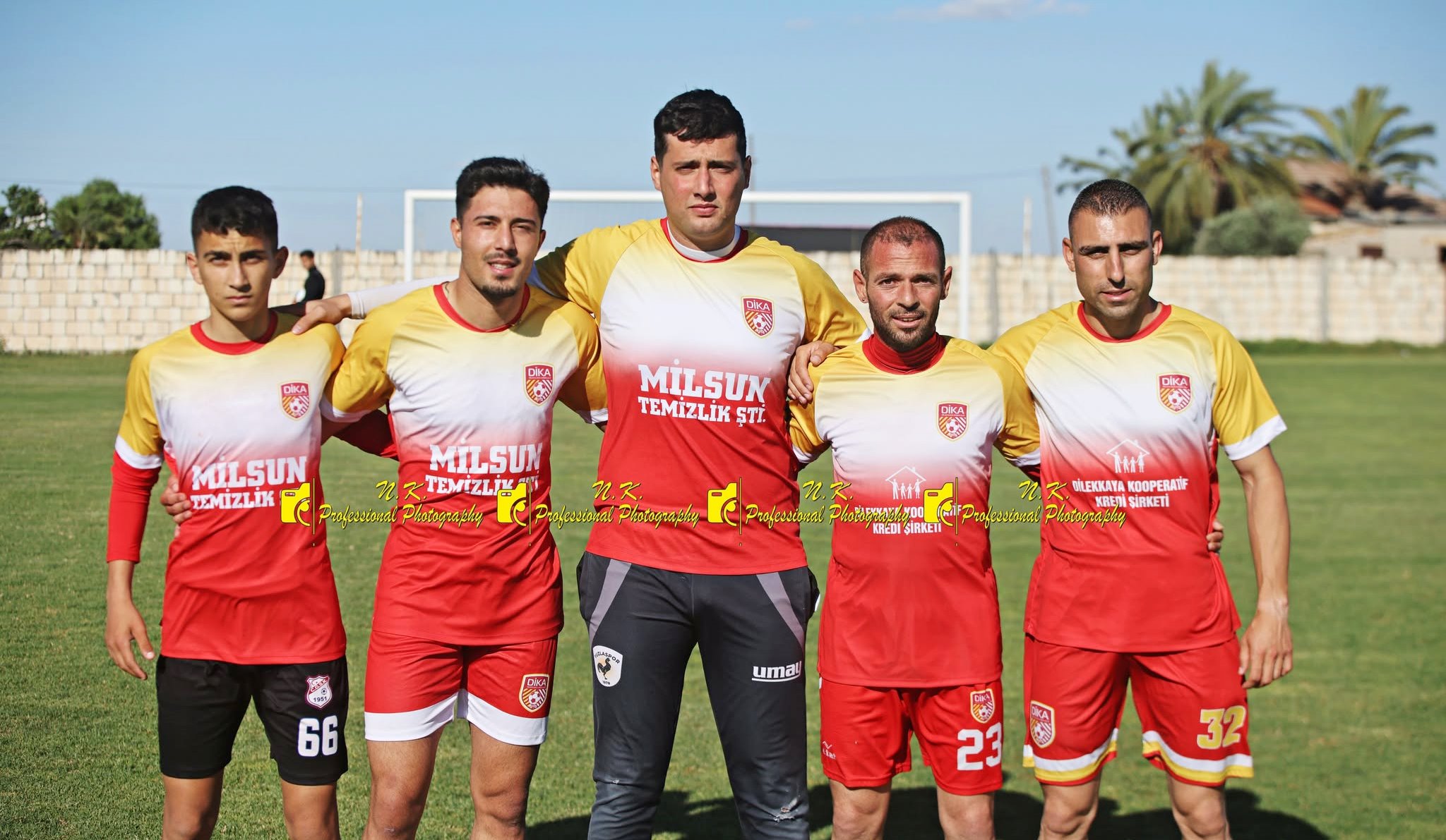 DİKA BOMBALARI PATLATTI