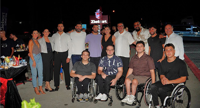 CEM ÖZER’DEN, VAKIFLAR TAKIMIMIZA ÖZEL İLGİ